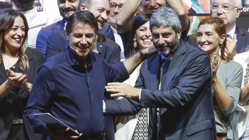 Il M5s supera definitivamente il limite al doppio mandato