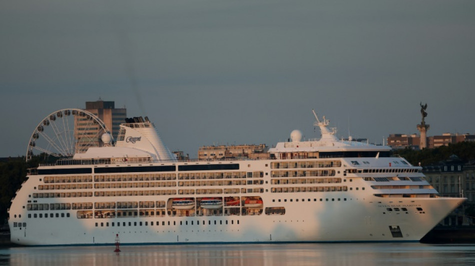 &Agrave; Bordeaux, le d&eacute;placement des bateaux de croisi&egrave;re hors du centre-ville divise