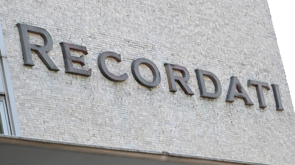 Cvc e Gbl alzano l'offerta su Recordati a 53 euro per azione