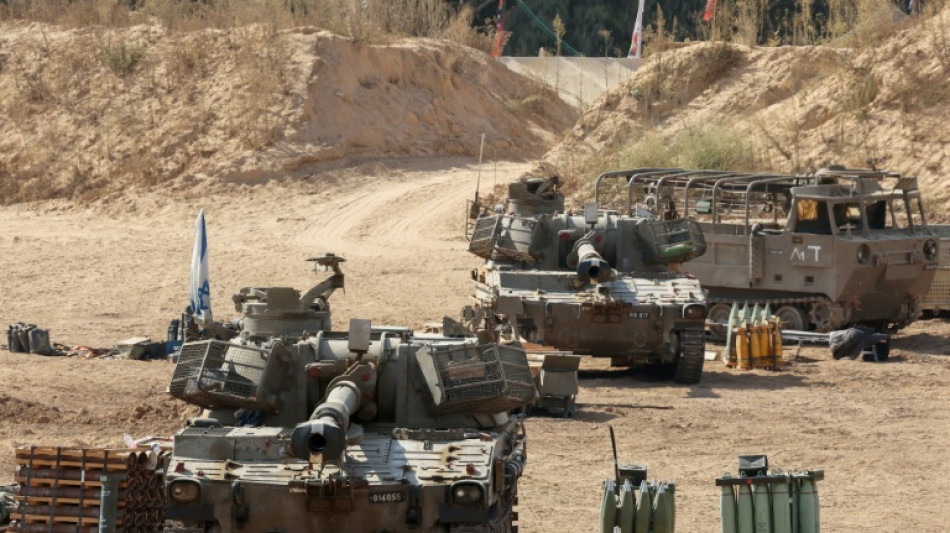 Palestinos fogem em massa da Cidade de Gaza, alvo de uma ofensiva israelense