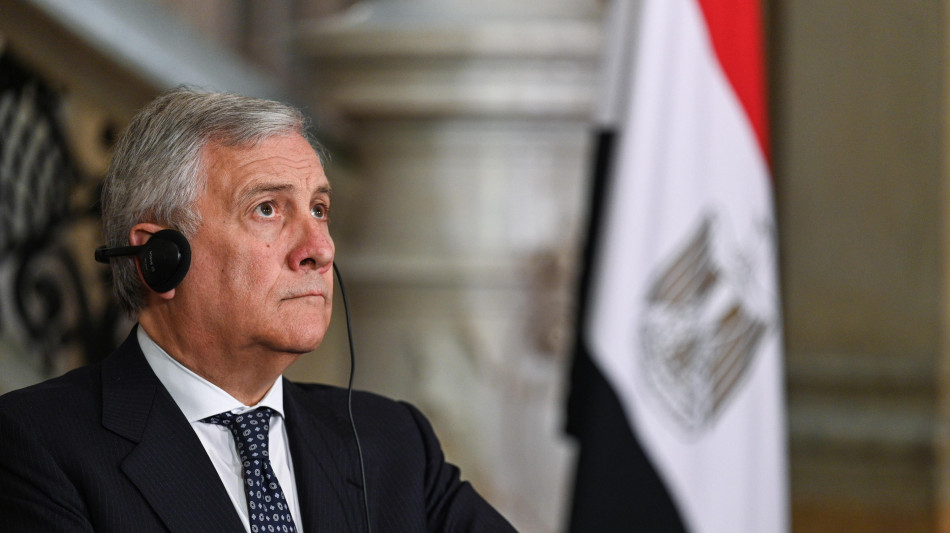 Tajani a Salvini, su Cpi opinione sua, Italia non deve uscire