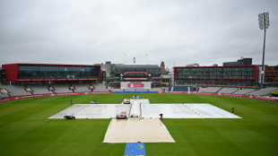 England eye victory charge in 4th Ashes Test after rain delay