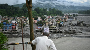 Nepal tem dia de luto 13 dias ap&oacute;s avalanche devastadora