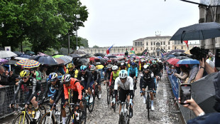 Giro: Scaroni vince la 16/a tappa, arrivo con Fortunato
