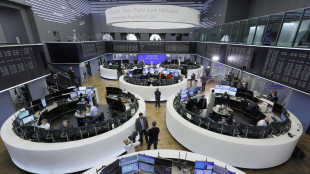 Borsa: Milano bene intonata (+1,9%) con l'Europa, brilla Stm