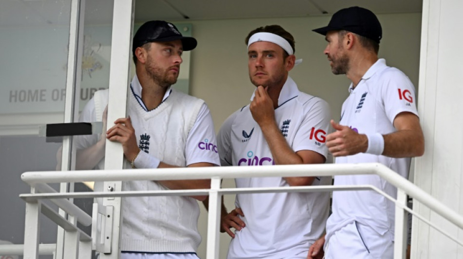 England opt to bowl in South Africa Test decider as rain falls