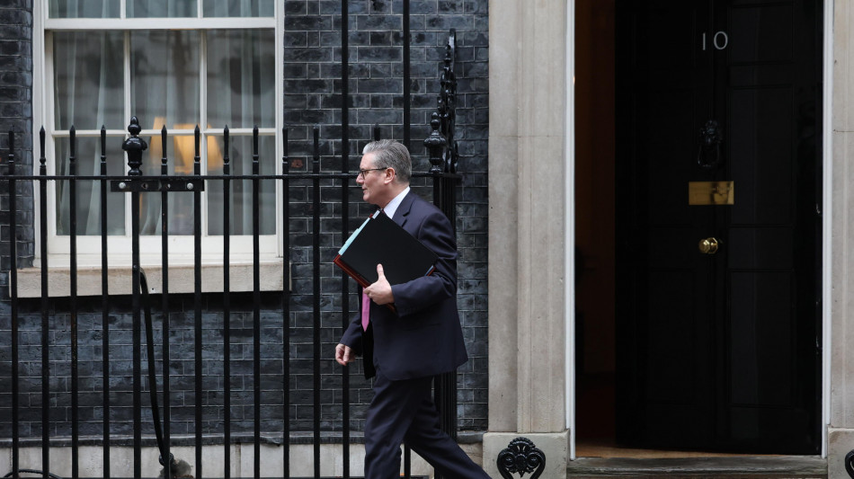 Starmer a Trump, 'attacco su Chagos e dazi non mi faranno cedere'