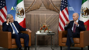 Biden parle immigration avec le pr&eacute;sident mexicain, et boucle le sommet de l'Apec