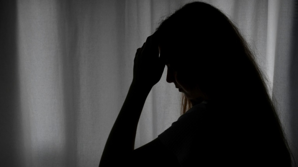 Les adolescentes am&eacute;ricaines "submerg&eacute;es" par une vague de "tristesse et de violence" (rapport)