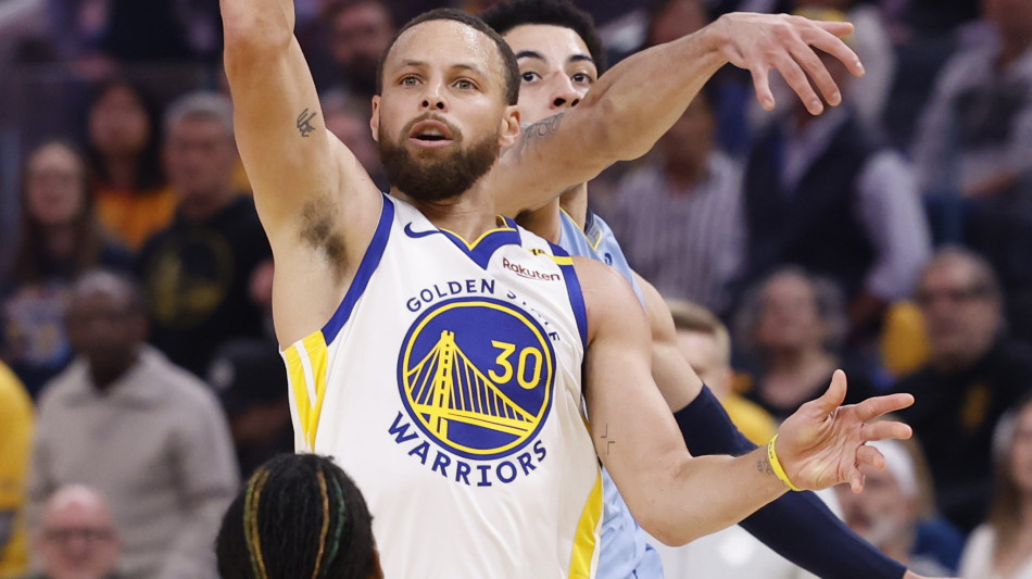 Nba: Curry porta i Warriors ai playoff, Atlanta ko con Orlando