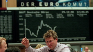 Borsa: prosegue in calo la seduta, Milano -0,4%
