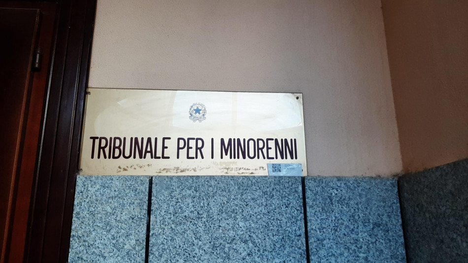 Aggredirono clochard e fecero video, portati in comunit&agrave;