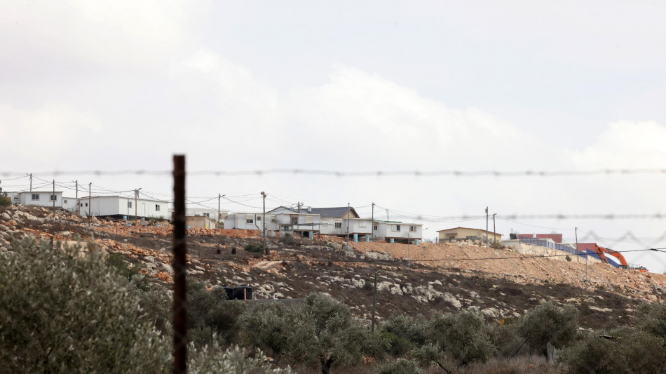 Media, palestinese ucciso da coloni in Cisgiordania dopo attacco a insediamento