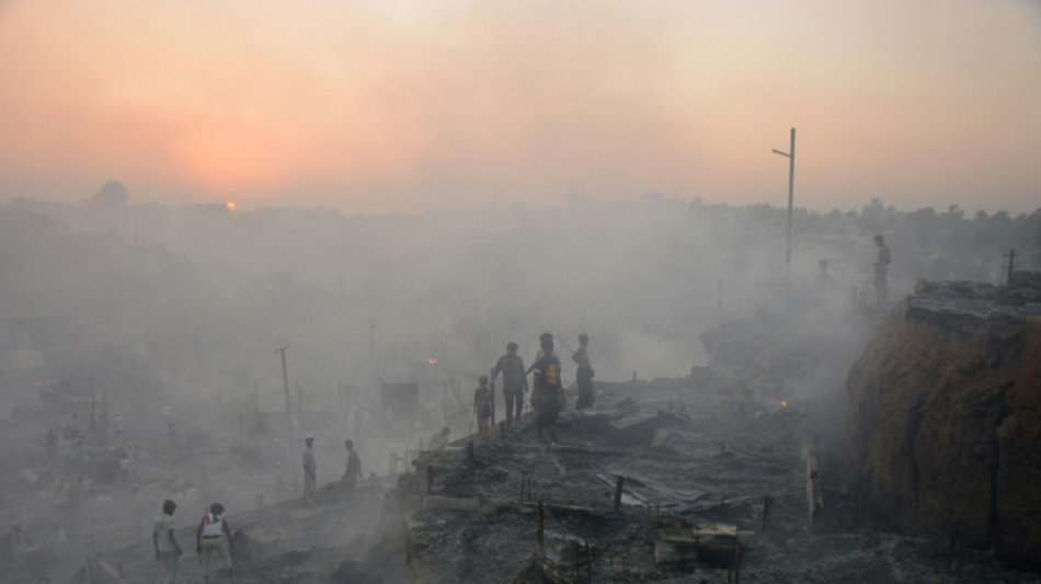 2000 Behausungen von Feuer in Rohingya-Lager in Bangladesch zerst&ouml;rt