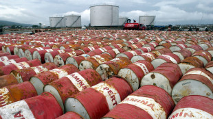 Petrolio in calo dopo l'aumento della produzione dell'Opec+