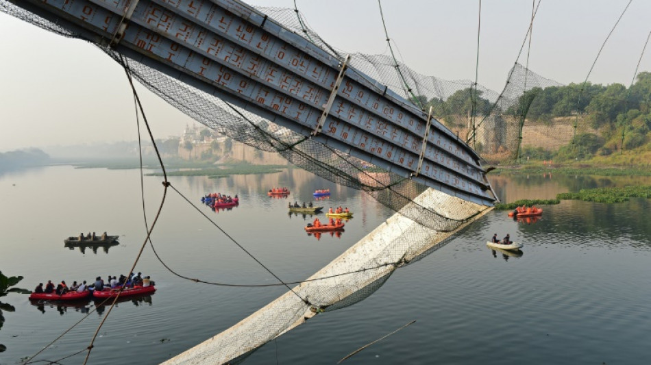 &Uuml;ber 130 Tote nach Einsturz einer Br&uuml;cke im Westen Indiens 