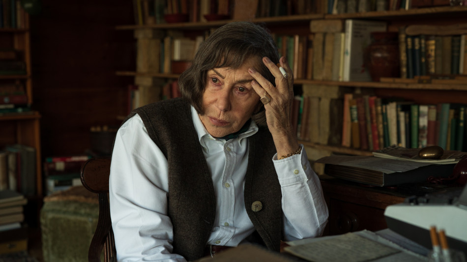 Helen Mirren si trasforma in una Patricia Highsmith da delitto