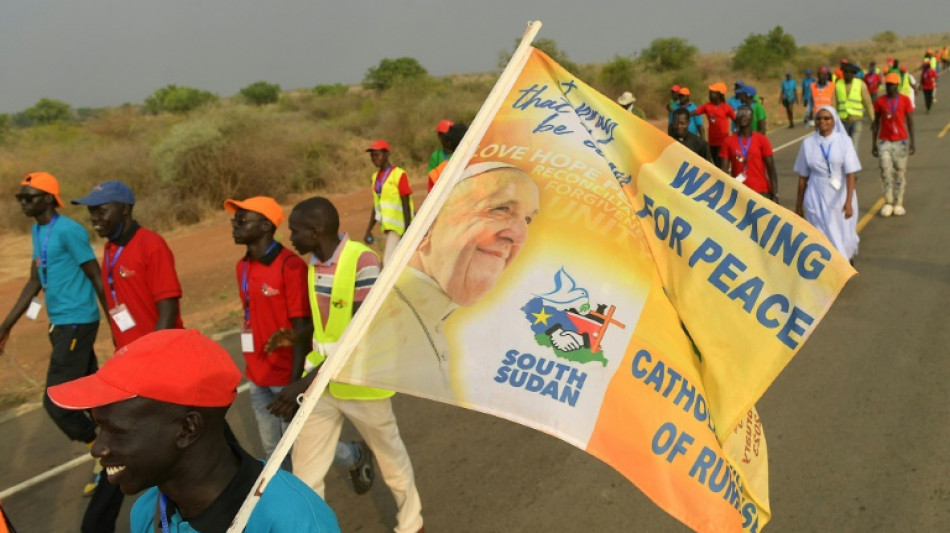 Nueve d&iacute;as de caminata para ver al papa Francisco en Sud&aacute;n del Sur