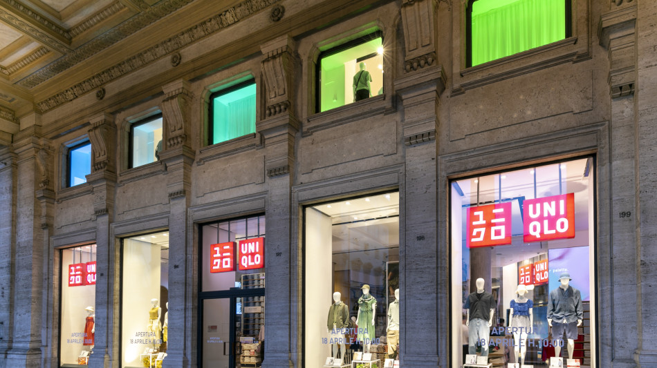 Sbarca a Roma la moda di Uniqlo, qualit&agrave; e piccoli prezzi