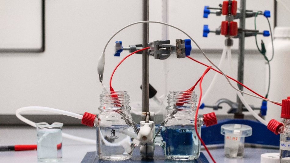 Nuovo prototipo batteria a idrogeno, dura fino a vent'anni