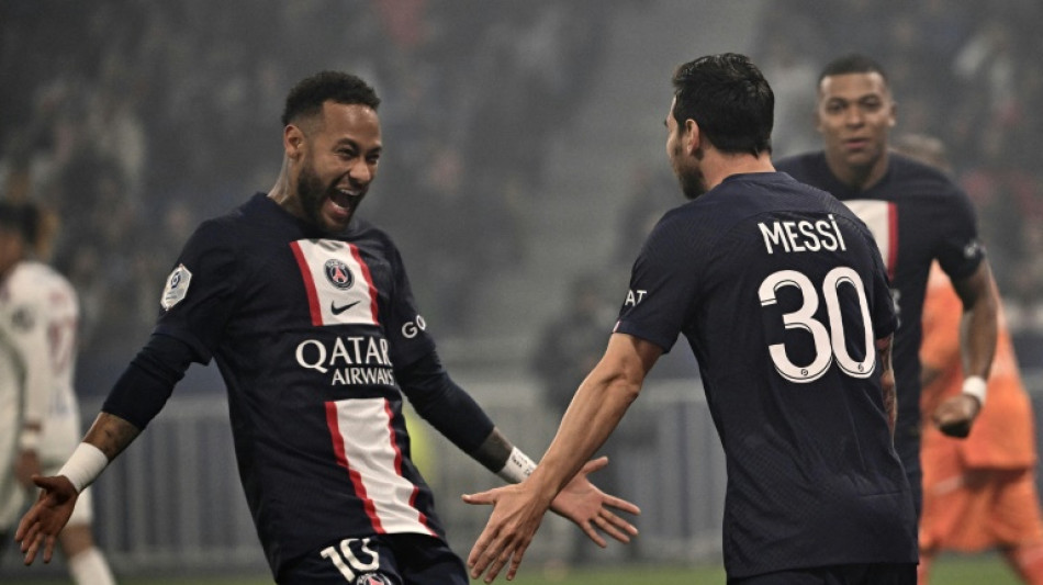 Messi strikes early to keep PSG top in Ligue 1