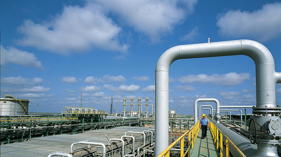 Eni avvia produzione di gas al largo dell'Indonesia