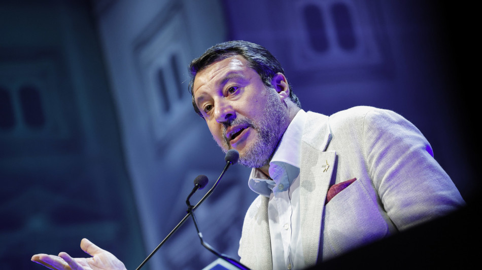 Salvini, grazie alla Lega e al governo l'Autonomia ora &egrave; legge
