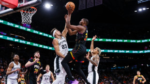 Wembanyama gu&iacute;a a los Spurs en un triunfo sobre los Suns, de Durant, en la NBA