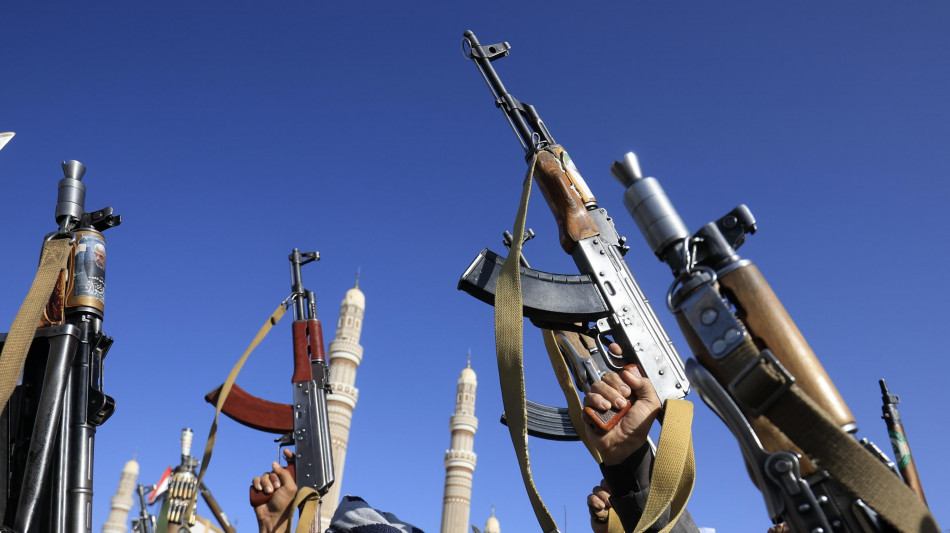 Autorit&agrave;, almeno 309 i feriti nell'attacco degli Houthi all'aeroporto di Riad