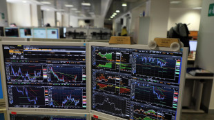 Borsa: l'Europa parte debole, gi&ugrave; Francoforte (-1%)