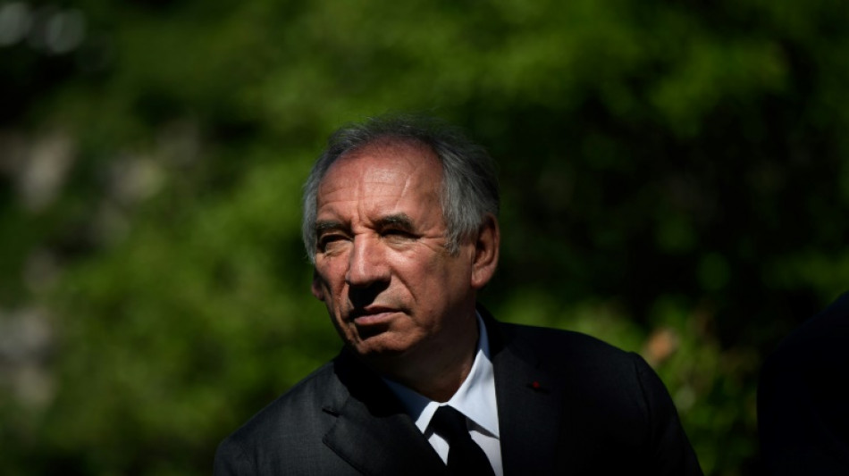 Retraites: la CFDT dit stop aux négociations, Bayrou prêt à "trancher"