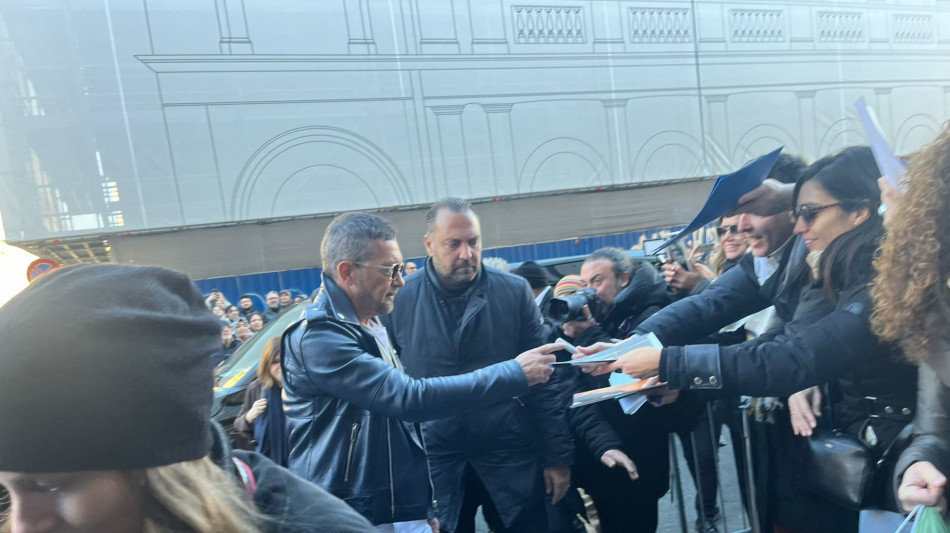 Cinema: Banderas tra applausi e selfie al Tff