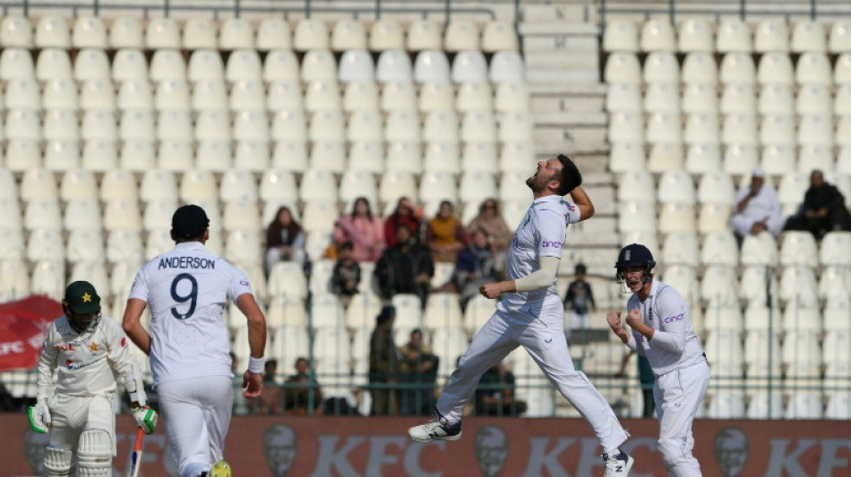 Rampant Wood fires England to series win over Pakistan