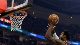 Knicks down Cavaliers to advance in NBA playoffs