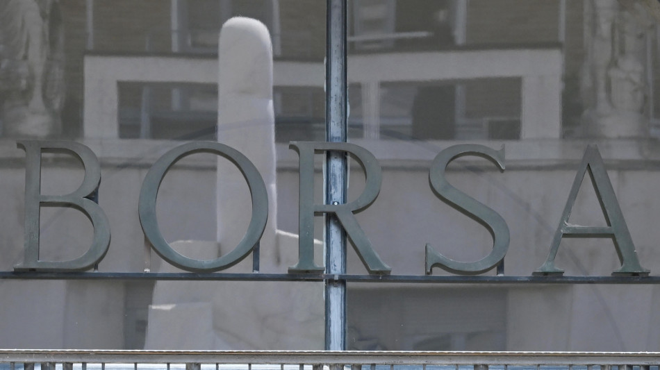 Borsa: Milano chiude in rosso, -0,85%