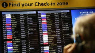 UK airports face more disruption after air traffic control glitch