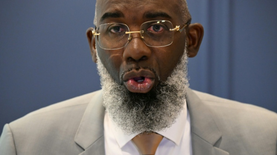 'O futebol nos p&ocirc;s no mapa-m&uacute;ndi', diz primeiro-ministro de Cura&ccedil;ao