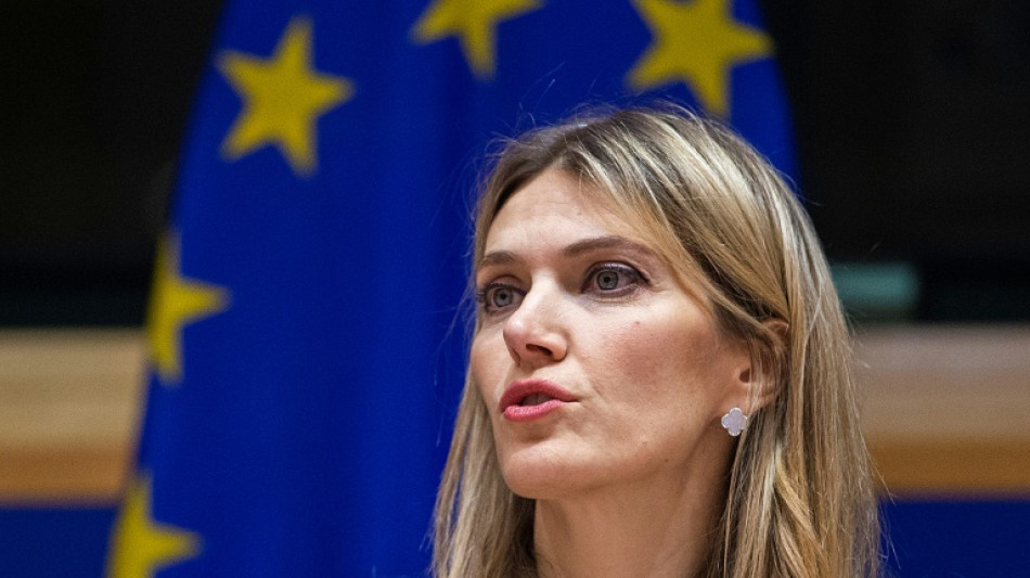 Eurodiputada griega se defiende de acusaciones de corrupci&oacute;n pero seguir&aacute; detenida