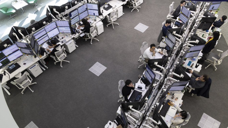 Borsa: l'Asia in forte calo con i dazi Usa