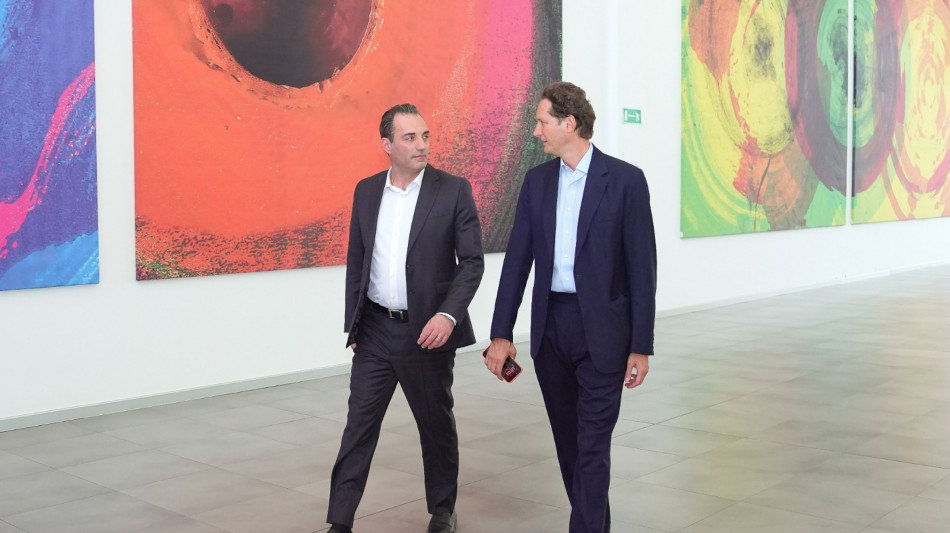 Filosa incontra il presidente Elkann al Centro Stile di Torino