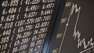 Borsa: Europa chiude in calo, Parigi +0,39%