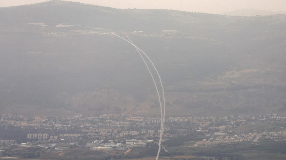 Idf, 'circa 60 i razzi lanciati da Libano su Israele'