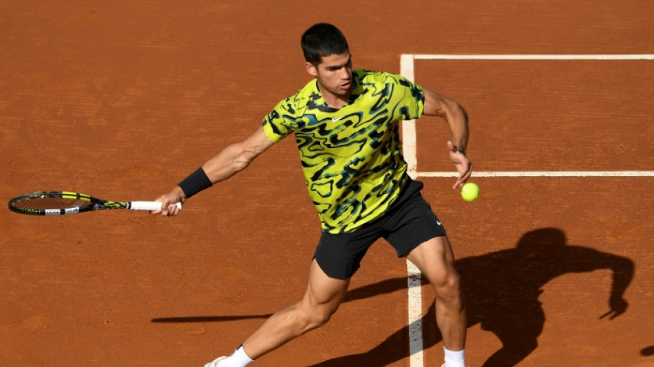 Alcaraz brushes aside Borges in Barcelona
