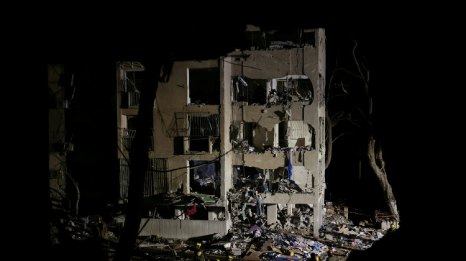 Mehr als 100 Verletzte bei Raketenangriffen nahe israelischer Atomanlage