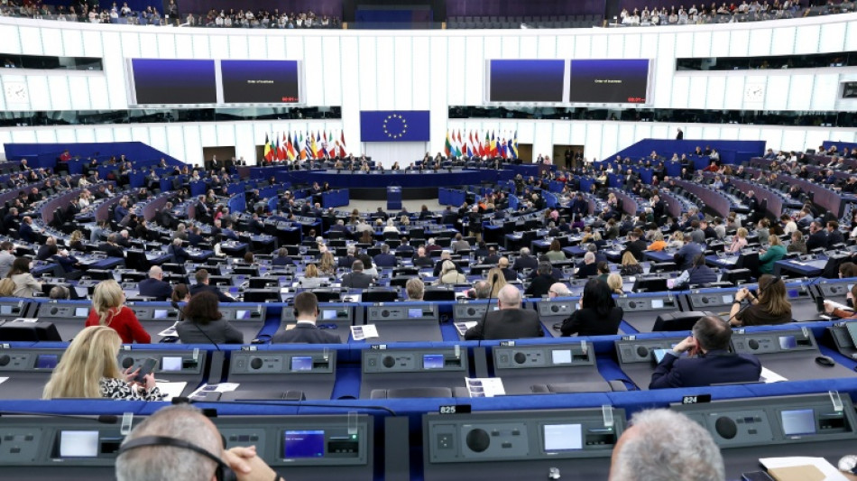 Parlamento Europeu aprova regras para endurecer a pol&iacute;tica migrat&oacute;ria