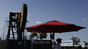 Petrolio sale ancora, Brent a 108,7 dollari al barile