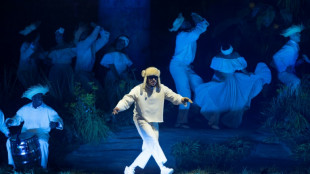 Bad Bunny entame une série de concerts chez lui, à Porto Rico, avec un public survolté