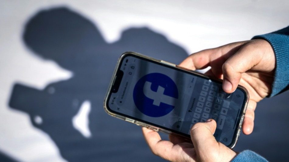 Proibi&ccedil;&atilde;o das redes sociais para menores na Austr&aacute;lia gera debate em todo o mundo