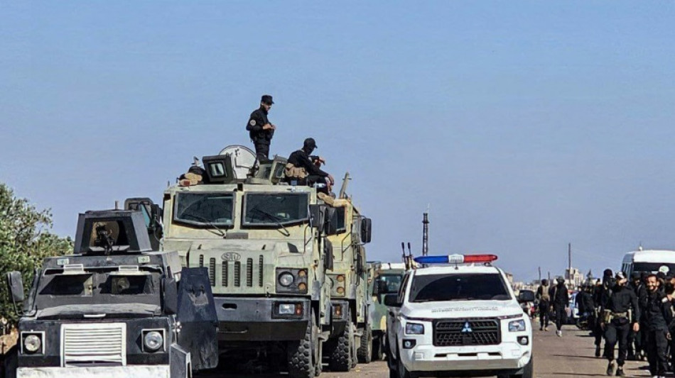 Des combats entre druzes et bédouins font 89 morts en Syrie, selon une ONG
Syrie: des combats dans une province druze font 64 morts
les forces