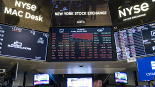 Wall Street peggiora, Dj -0,05%, Nasdaq -1,38%
